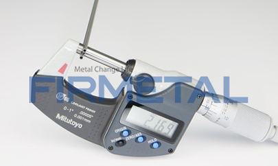 Titan-Kapillarröhrchen